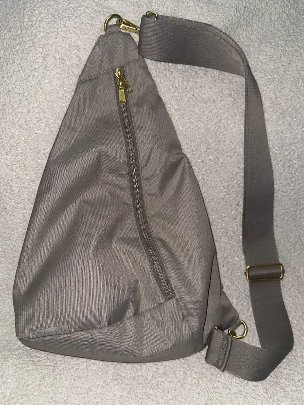 Canvelle Contour Sling bag-Original size
